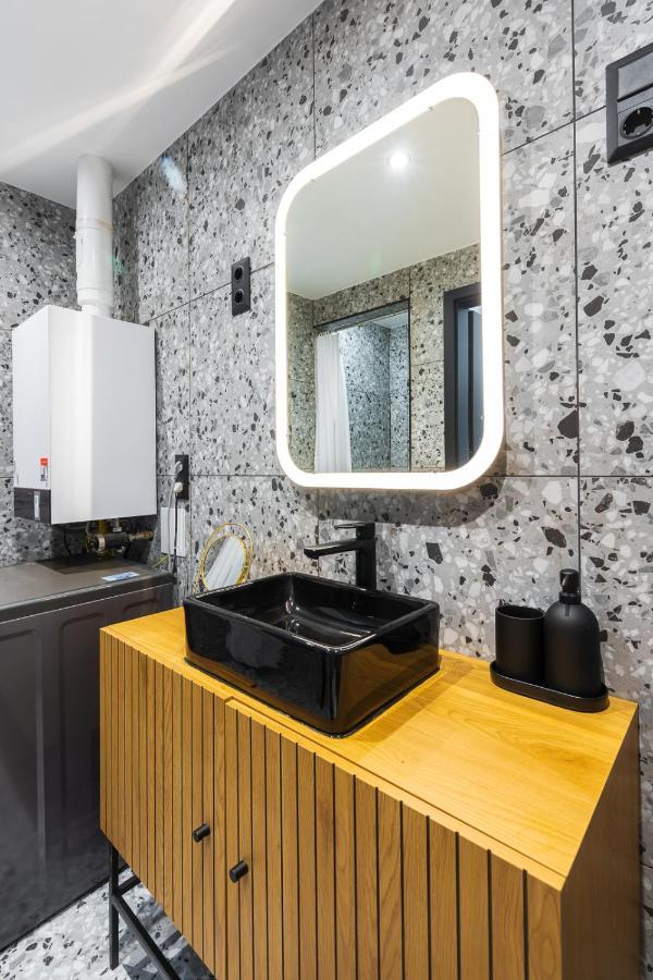 Luxury Peaceful Apartment By The St Stephen'S Basilica บูดาเปสต์ ภายนอก รูปภาพ