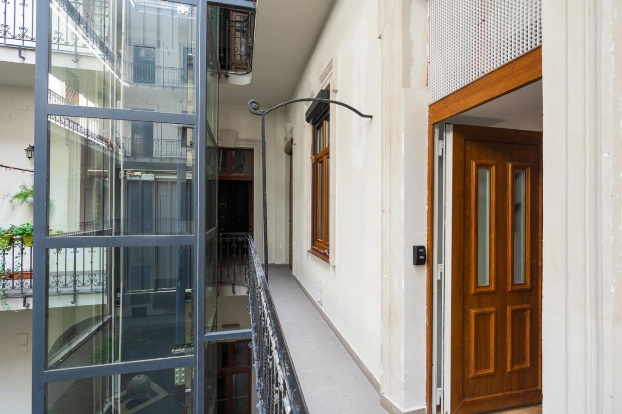 Luxury Peaceful Apartment By The St Stephen'S Basilica บูดาเปสต์ ภายนอก รูปภาพ